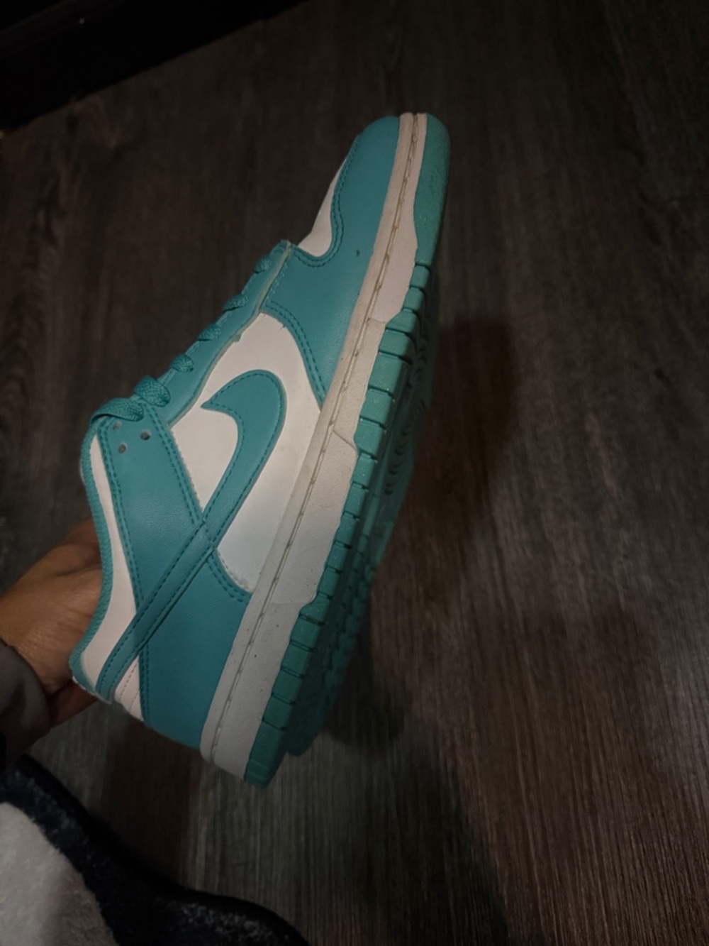 Nike Teal and White Low-Top Sneakers - Picture 4 of 5